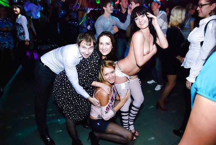 Stripperinnen Wild In Russischen Club Gegangen #4629555