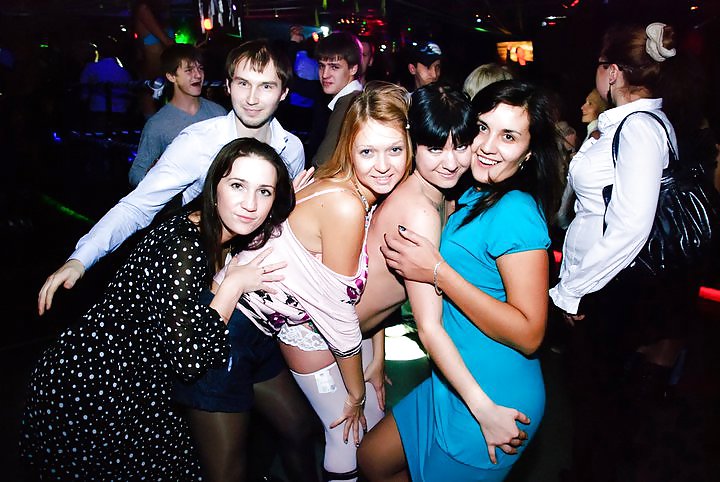 Stripperinnen Wild In Russischen Club Gegangen #4629682
