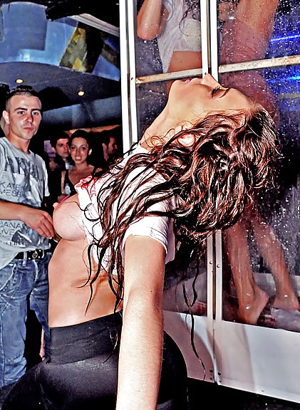 Female Strippers Gone Wild In Russian Club #4629843