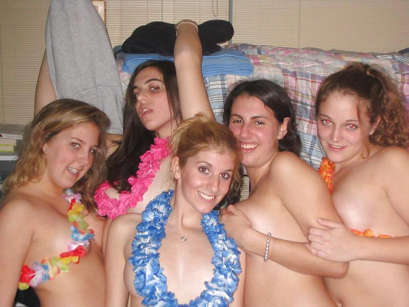 Girls in Groups 22 #8490378