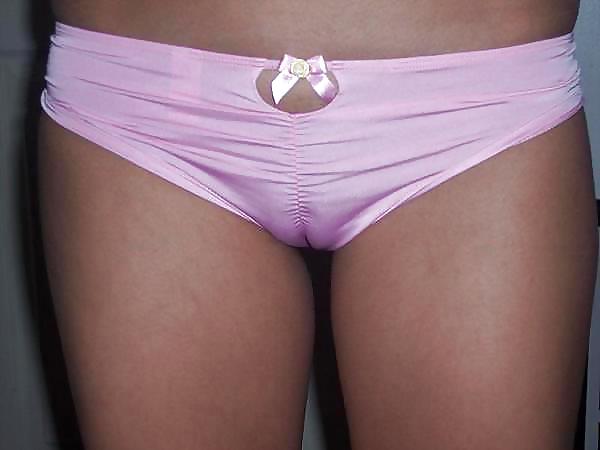 Chicas y mujeres con cameltoes - teens mit camel toes 3
 #22780949