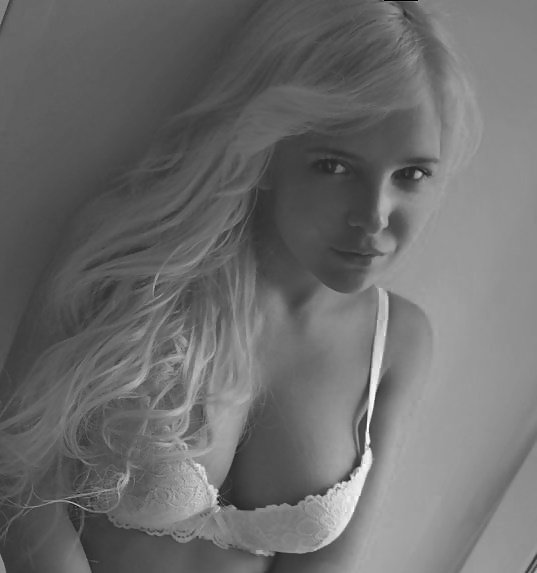 ティーンの胸の谷間 2
 #22097056