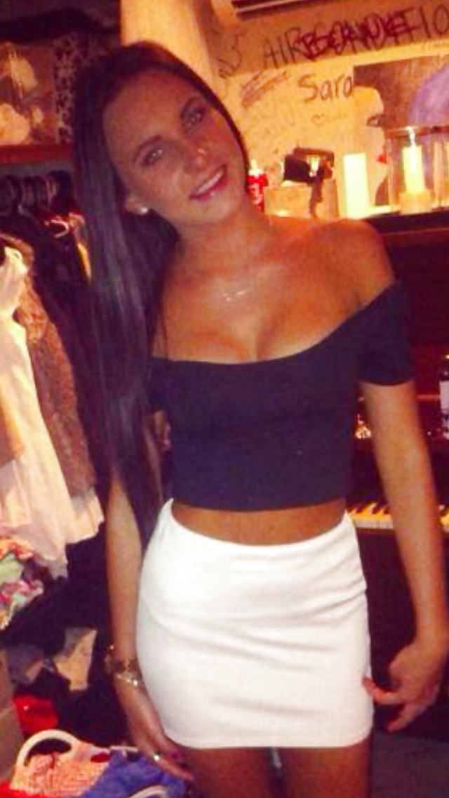 ティーンの胸の谷間 2
 #22097150