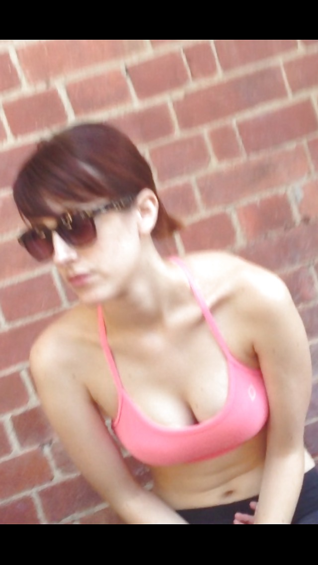 ティーンの胸の谷間 2
 #22097155