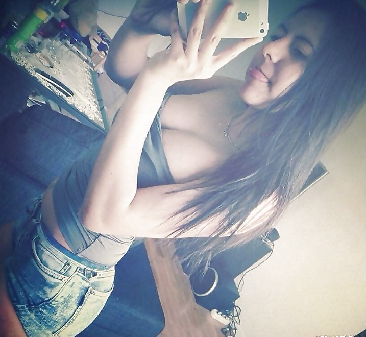 ティーンの胸の谷間 2
 #22097165