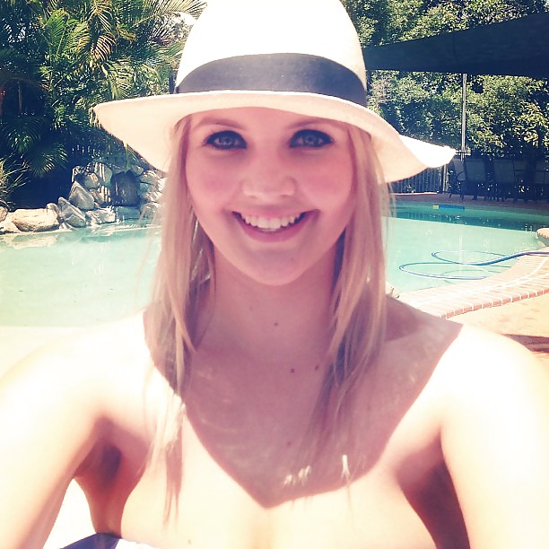 ティーンの胸の谷間 2
 #22097207