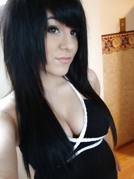 Schwarze Haare Große Titten Cutie #7233227