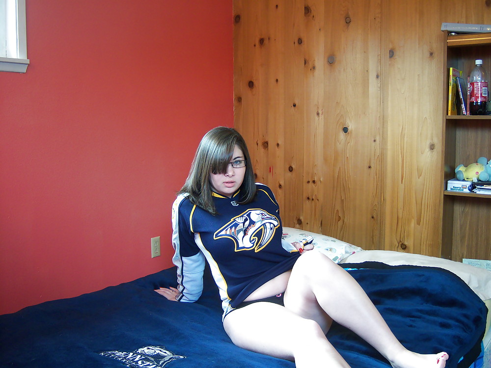 Mindy In Ihrem Hockey Jersey #849600