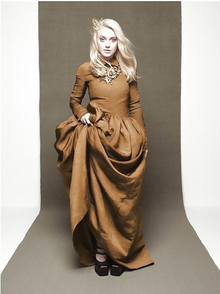 Dakota fanning .1
 #16589672