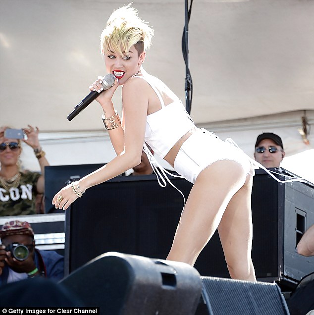 Miley Cyrus 2013 (2) #21470532