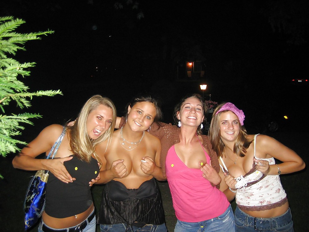 Public and FLashing - Mostly TEENS #7833001