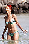 Rihanna en bikini
 #1919618