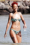 Rihanna en bikini
 #1919624