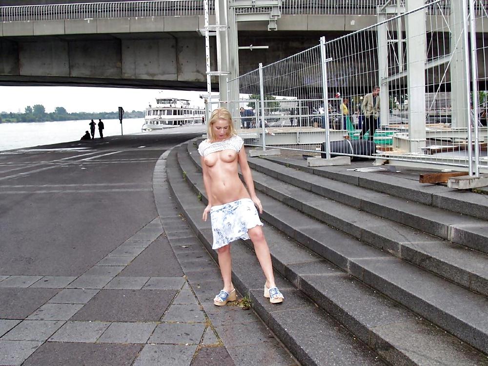 FLASHING IN PUBLIC - VERONIKA #7801506
