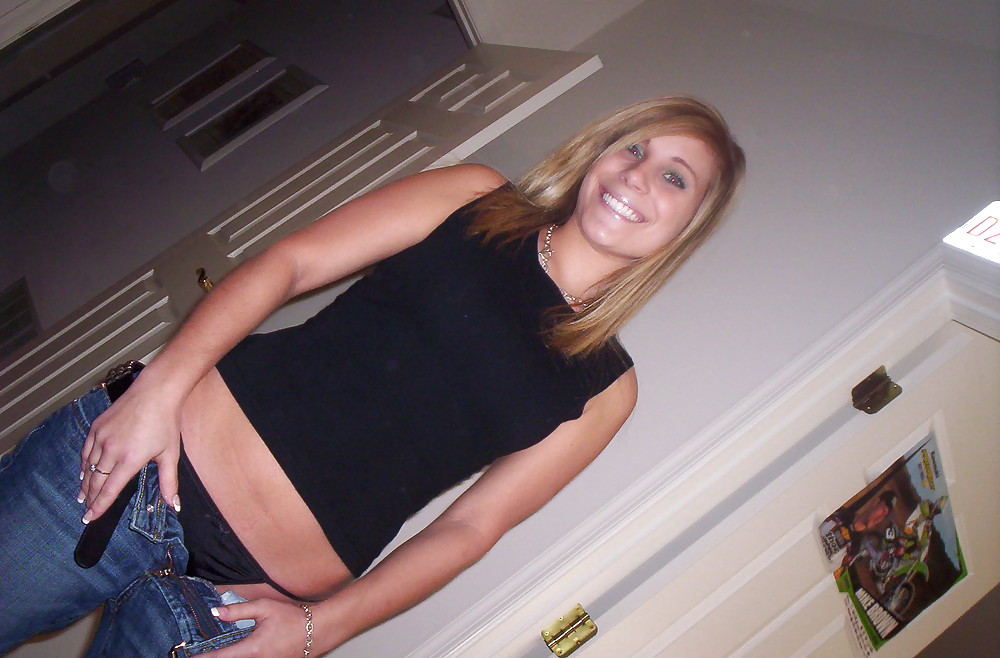 Hannah (Palm Beach Florida, 22 years old)  #7055249