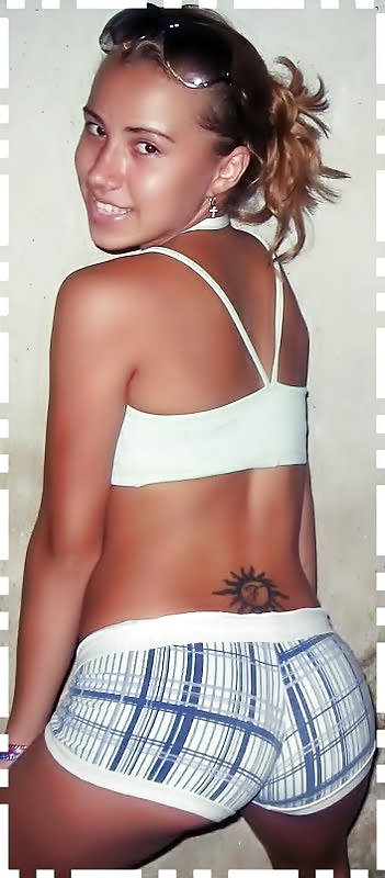 Ragazza brasiliana calda in bikini n3
 #15314584