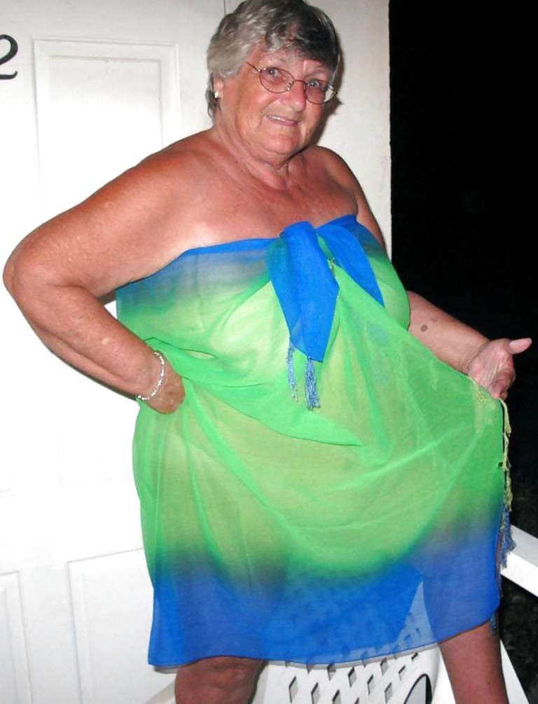 Braless 70.
 #5657813