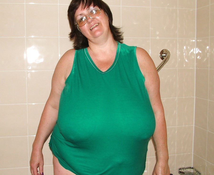 Braless 70.
 #5657850