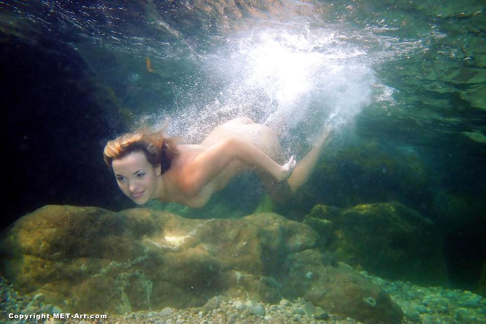 水の精 2
 #16747187