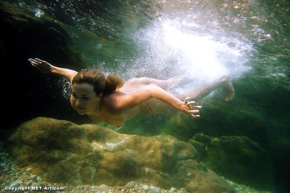 水の精 2
 #16747194