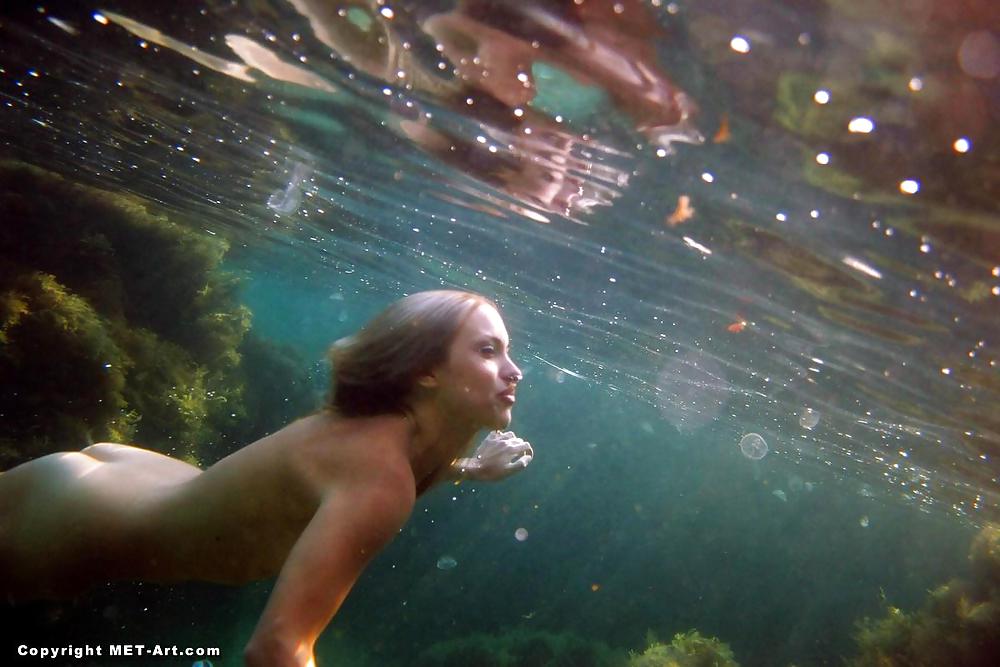 水の精 2
 #16747214