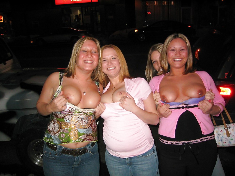 Flashing Girls 7 #13001713