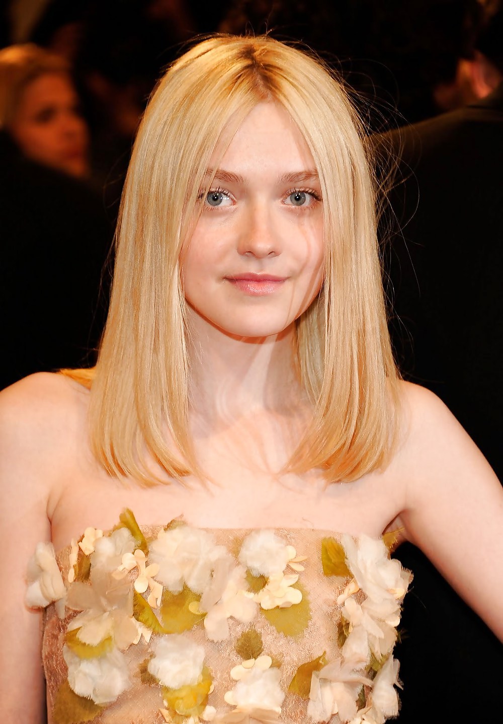 Celeb Cum Targets : Dakota Fanning #14303471