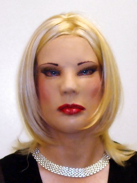 Weibliche Latexmasken #16531464