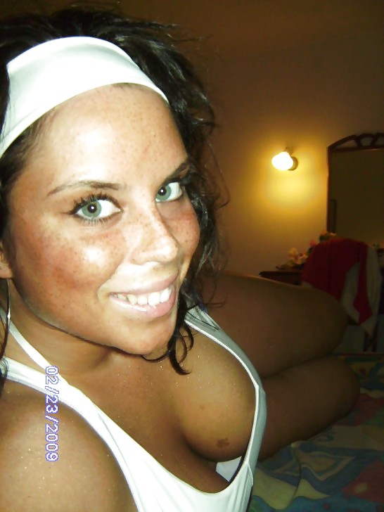 Una chica soltera de meetmematch.com
 #10071305