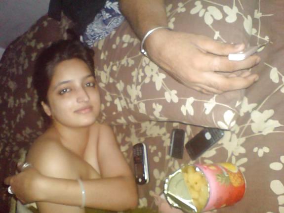 Pakistani Lahore Girl Saima With Her BF #19958708