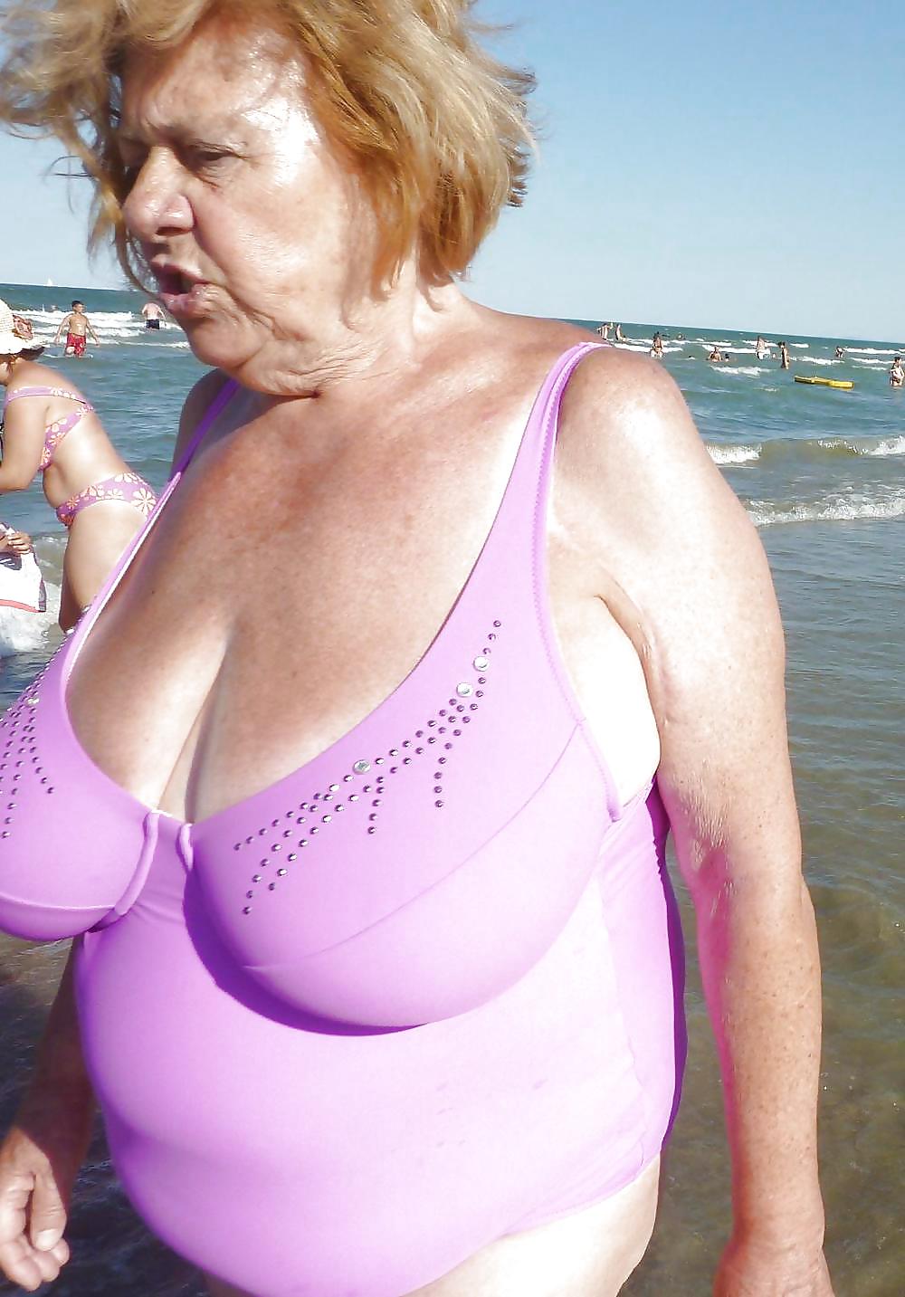 Chaud Bikini Granny Bbw #10088239