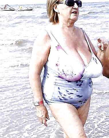 Chaud Bikini Granny Bbw #10088251