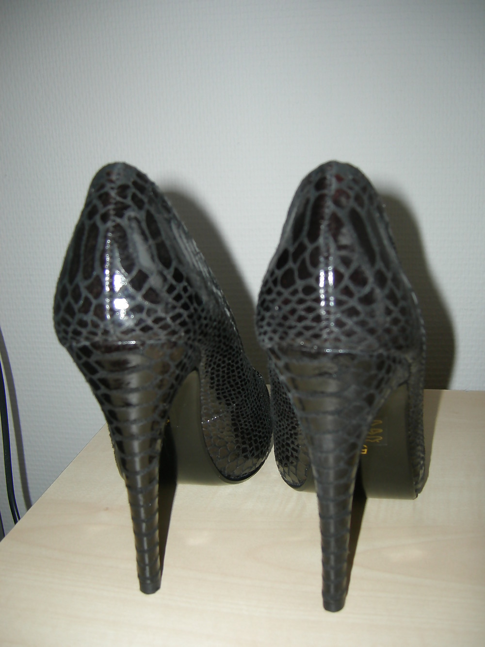 Heels and penis 4 #20071251