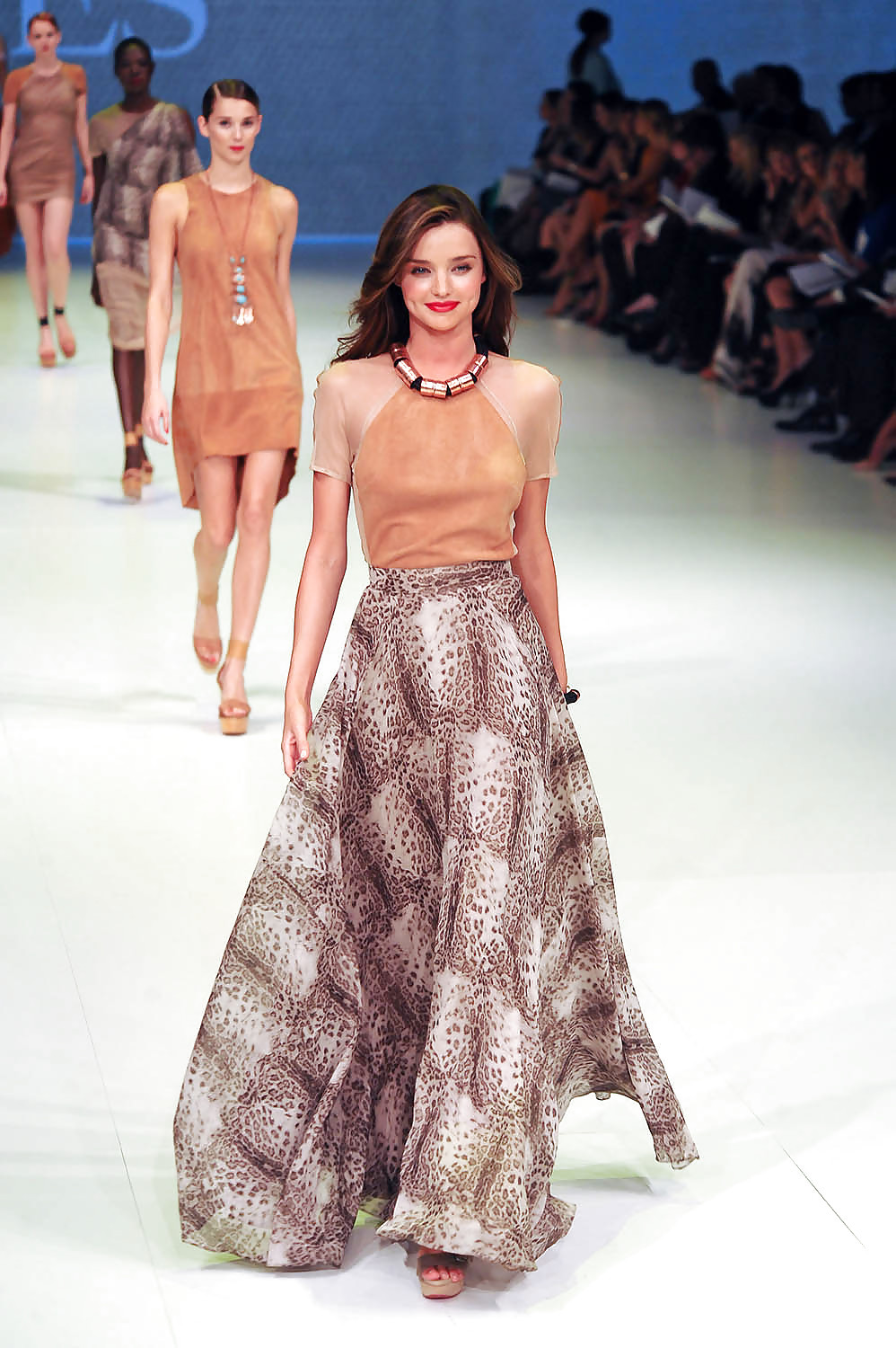 Miranda Kerr Back on The Runway with Her New Boobs #8111226