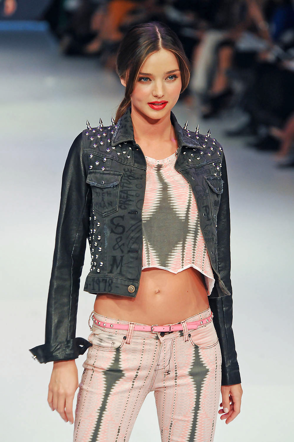 Miranda Kerr Back on The Runway with Her New Boobs #8111329