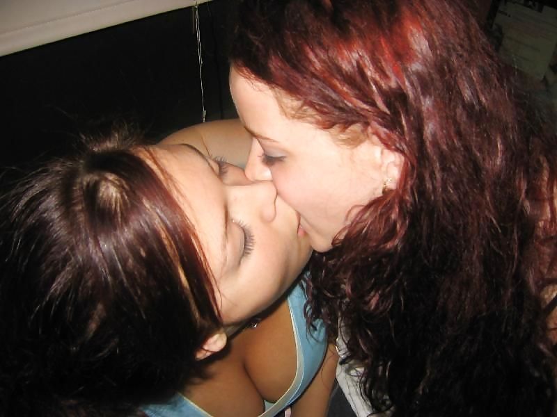From the web: kissing girls #807615