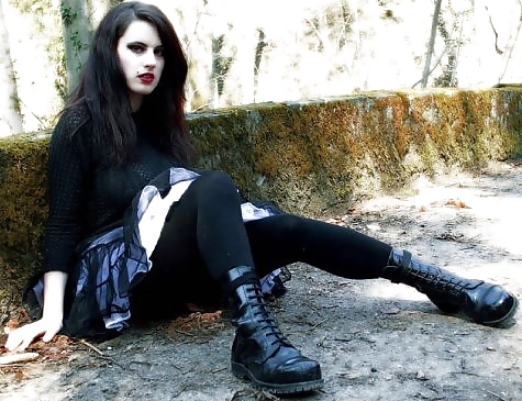 Filles Goth - Nn #2400576