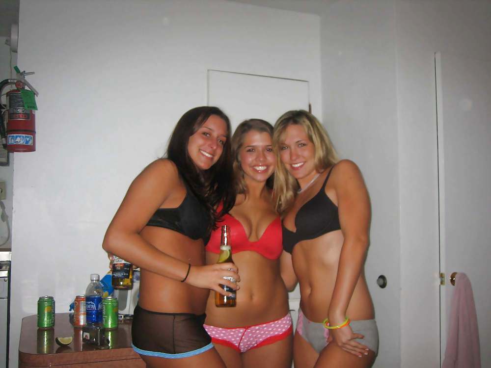 Lesbo Party-Girls 4 #3063440