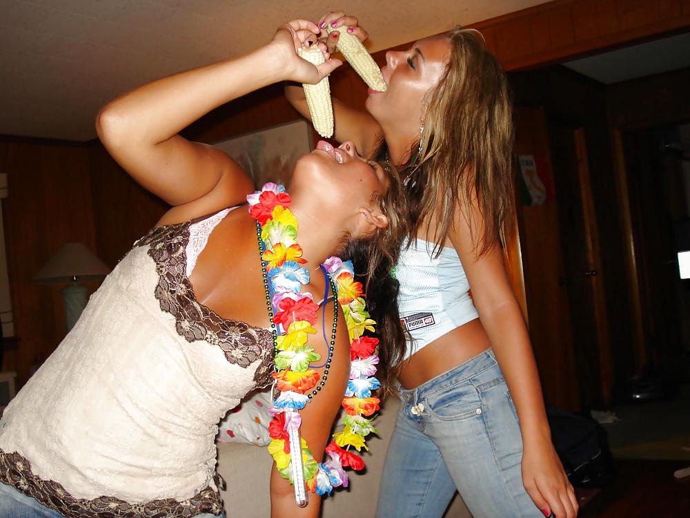 Lesbo Party-Girls 4 #3063497