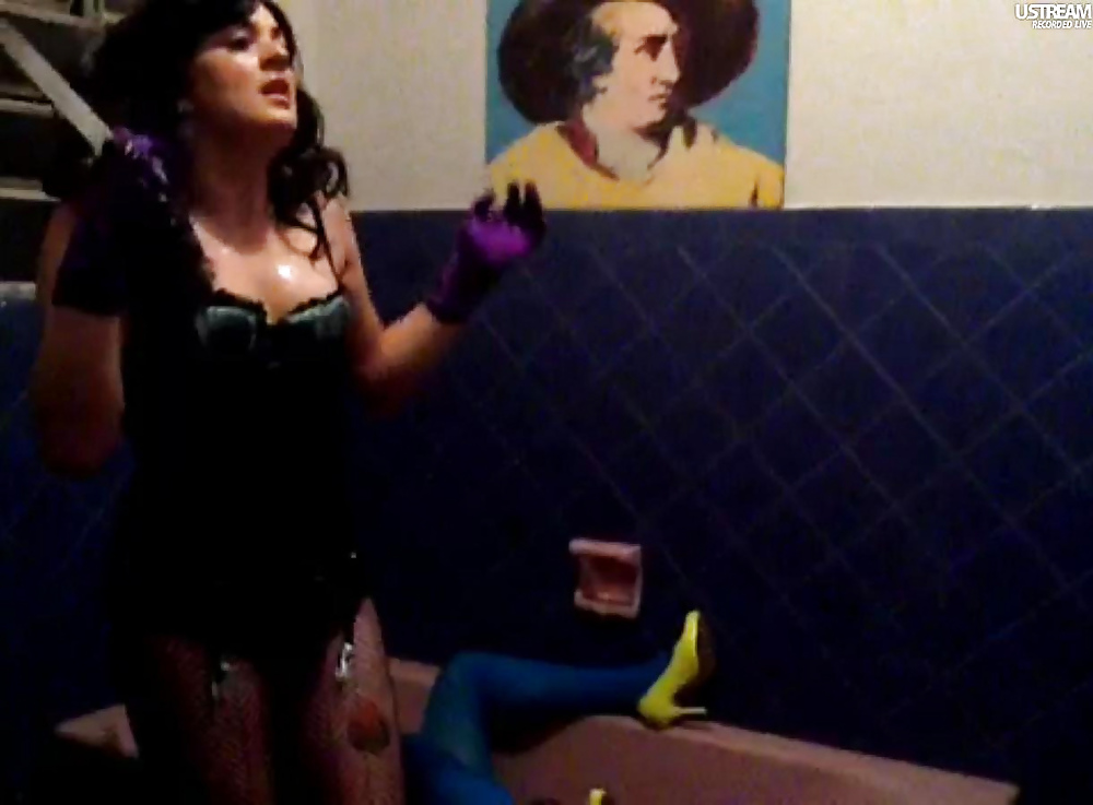 Leonarda Gluck (Leo Gluck) #9353175