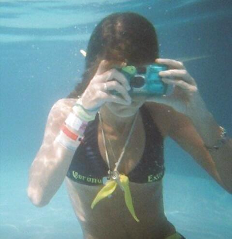 水の中の女の子
 #19789364