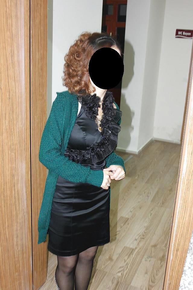 Chicas árabes y esposas en nylon
 #15687844