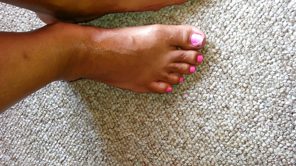 The pretty feet and toes #18443561