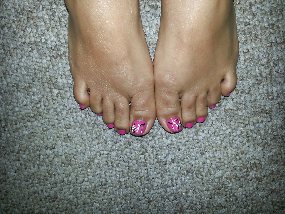 The pretty feet and toes #18443611