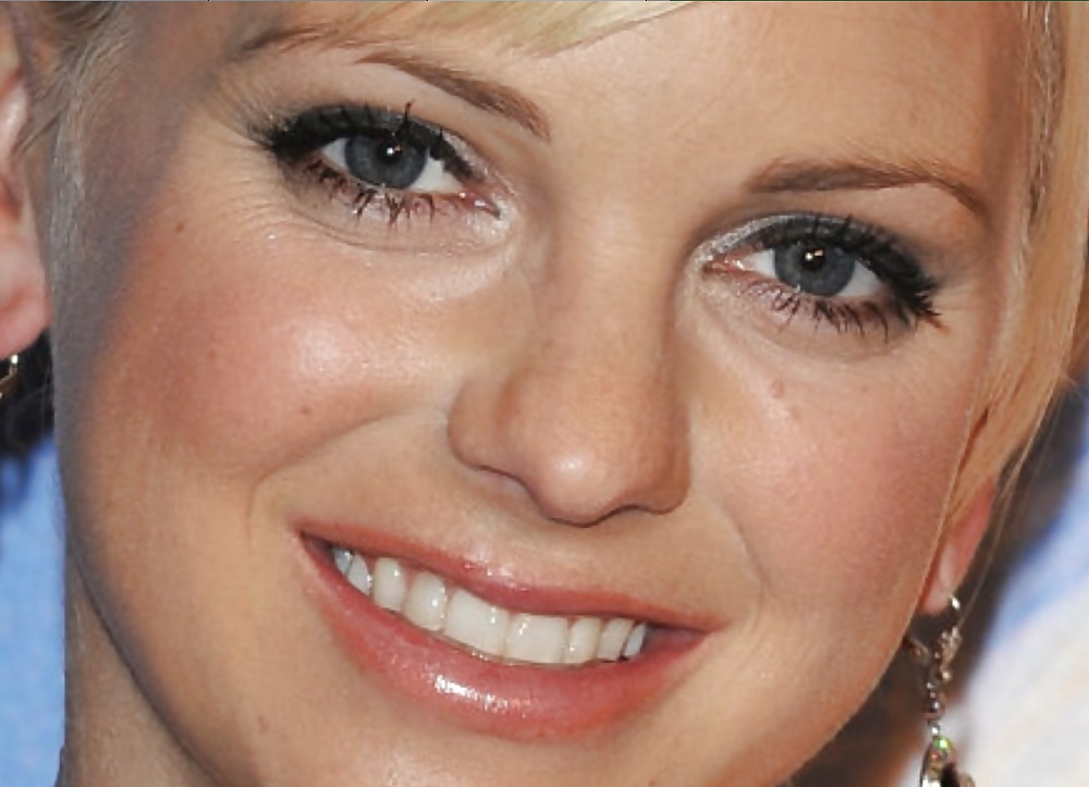 Anna Faris #16324984