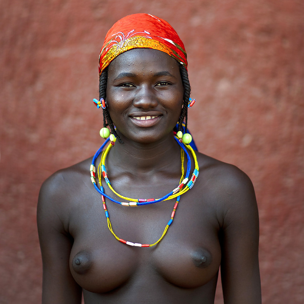 Afrikanische Mädchen #12754092