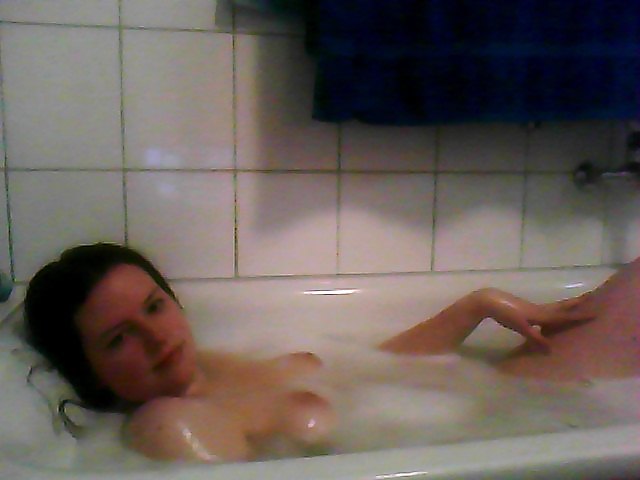 Bathtime! - Badezeit! #9874039
