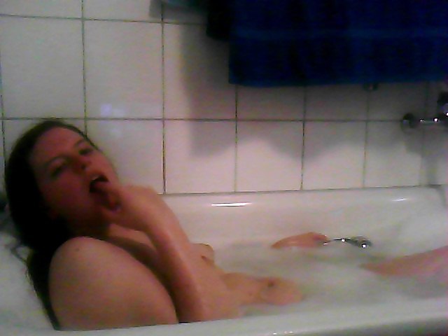 Bathtime! - Badezeit! #9874043