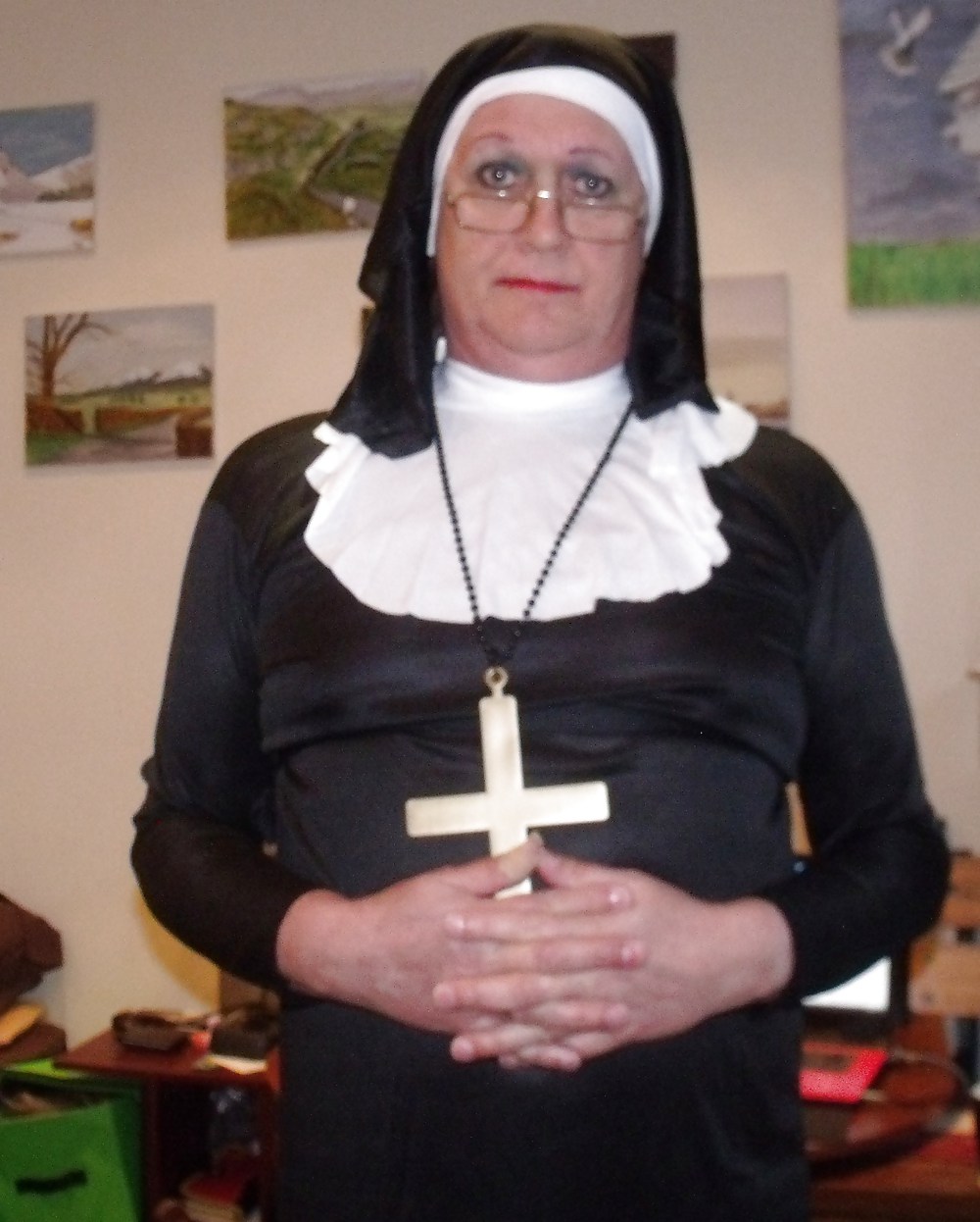 NUN #18418403