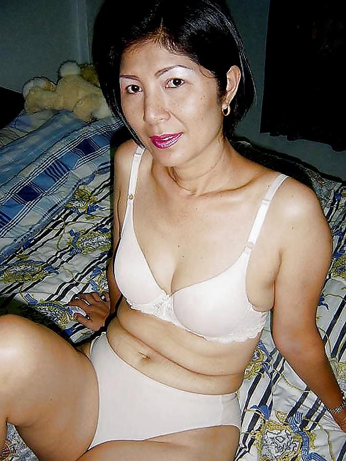 Ragazze asiatiche in lingerie
 #7658180